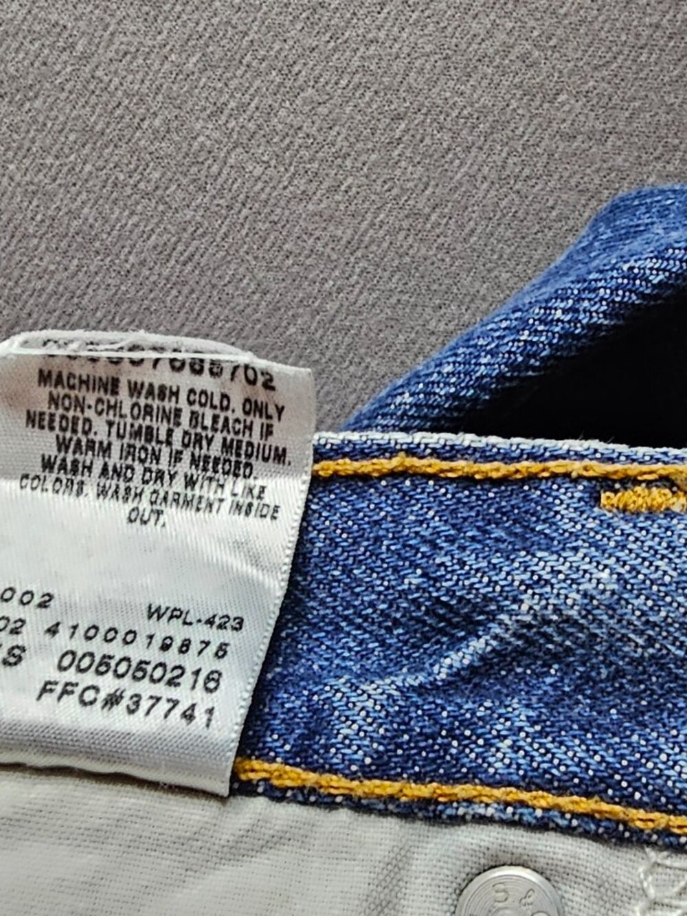 Levi's 505 Regular Fit Jean for Men, Size 38 x 32 inch - Medium Stonewash - Picture 5 of 5